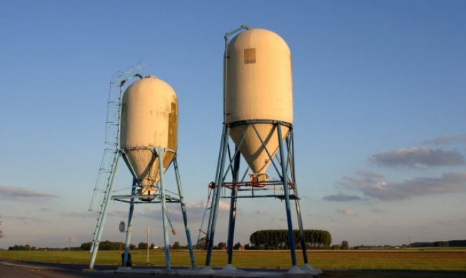 Comment choisir un silo à grains adapté aux besoins de ses animaux ?